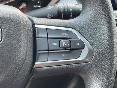 Used 2024 Jeep Compass Sport image 17