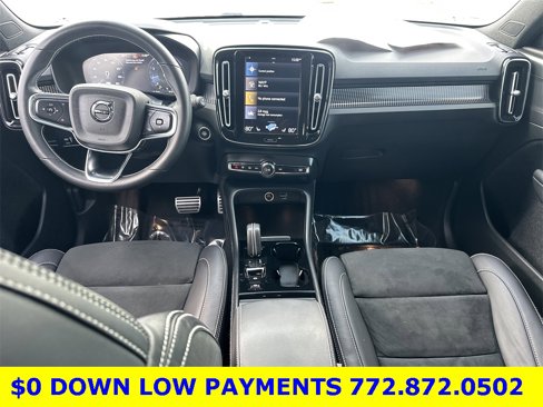 Used 2021 Volvo XC40 T5 R-Design image 15