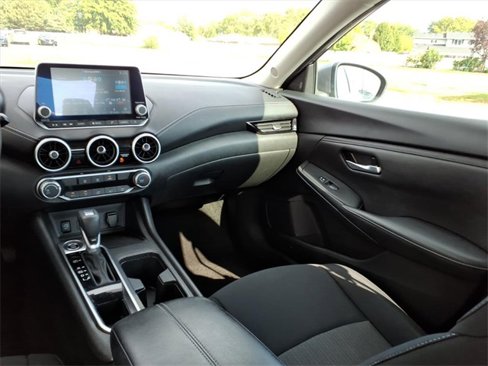 Used 2024 Nissan Sentra SV image 17