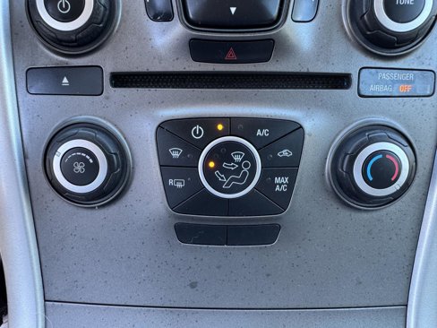 Used 2012 Ford Edge SE image 19