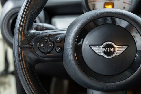 Used 2011 MINI Cooper Hardtop image 16