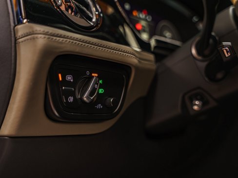 Used 2022 Bentley Bentayga image 11