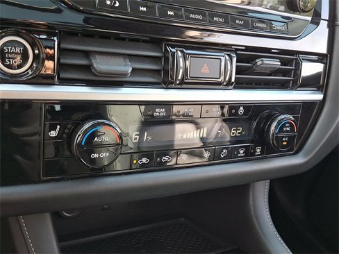 Used 2022 Nissan Pathfinder SL w/ SL Premium Package image 17