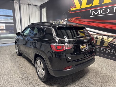Used 2022 Jeep Compass Latitude image 17