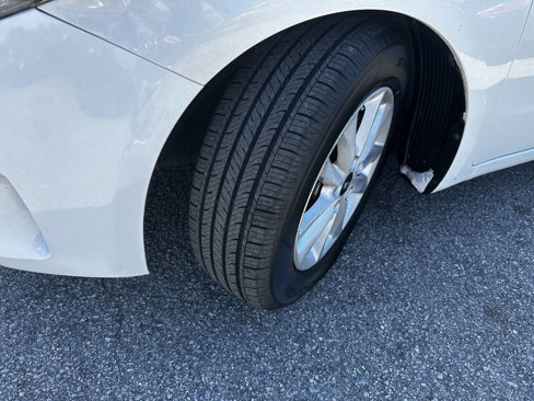 Used 2017 Kia Forte S w/ S Technology Package image 32