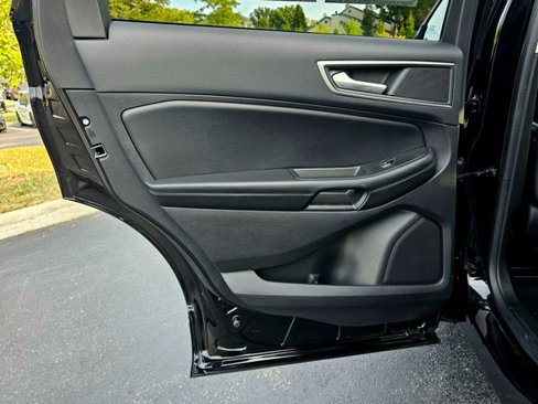 Used 2021 Ford Edge SEL w/ Convenience Package image 26