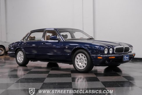 Used 1999 Jaguar XJ8 image 13