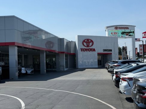 Used 2019 Toyota C-HR LE image 9