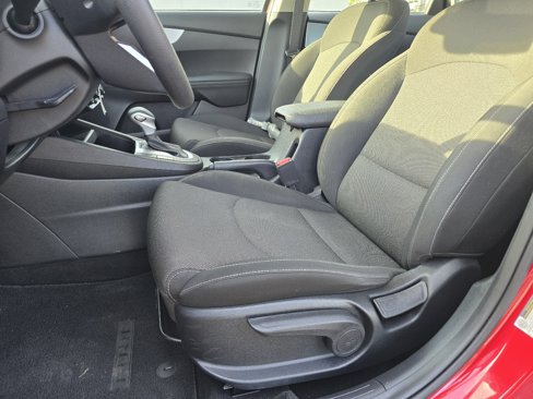 Used 2023 Kia Forte LXS image 27