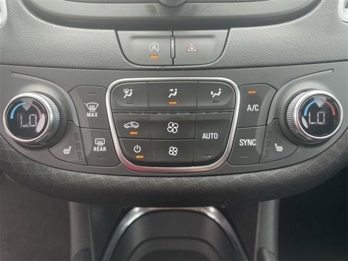 Used 2023 Chevrolet Malibu LT image 19