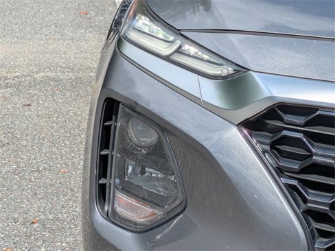 Used 2019 Hyundai Santa Fe SE image 15