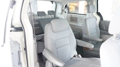 Used 2010 Chrysler Town & Country LX w/ PWR Window Group image 12