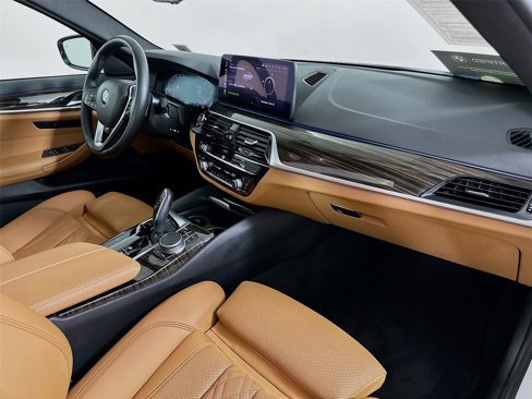 Used 2022 BMW 530i xDrive w/ Convenience Package image 30
