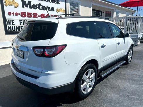 Used 2016 Chevrolet Traverse LT w/ Style and Technology Package image 7