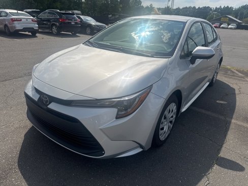 Used 2023 Toyota Corolla LE image 2