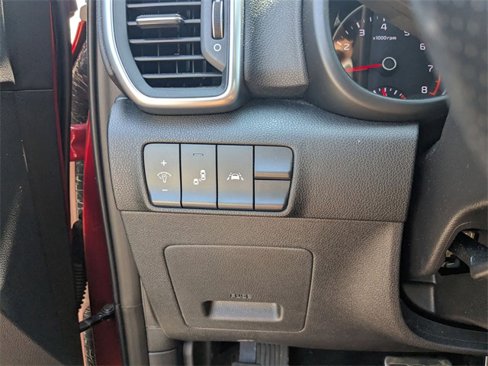 Used 2020 Kia Sportage S image 16