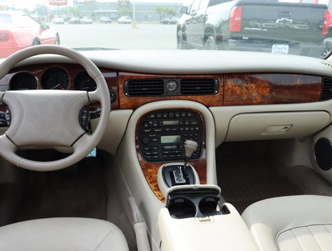 Used 1998 Jaguar XJ8 image 8