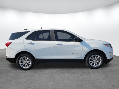 Used 2020 Chevrolet Equinox LS image 22