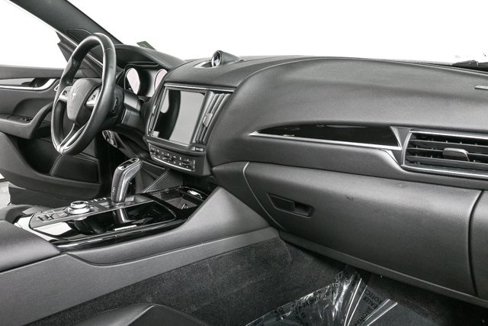 Certified 2022 Maserati Levante GT image 25