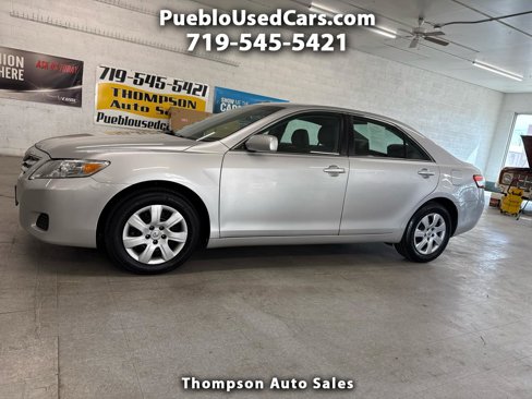 Used 2010 Toyota Camry LE image 1