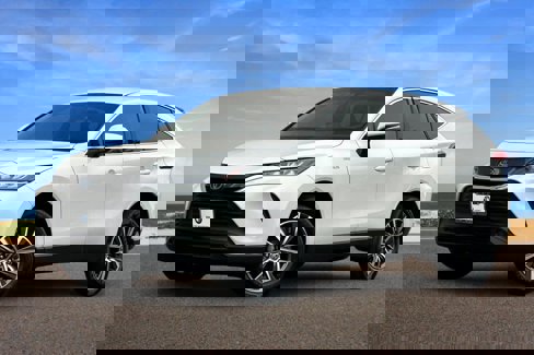 Used 2021 Toyota Venza LE image 1