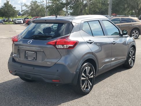 Certified 2020 Nissan Kicks SV image 3