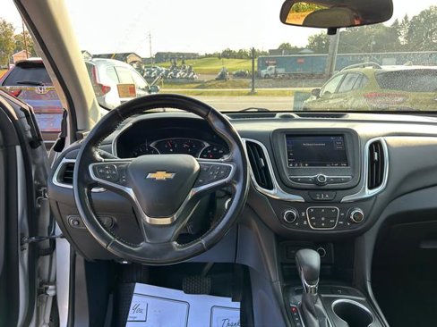 Used 2022 Chevrolet Equinox LT image 11
