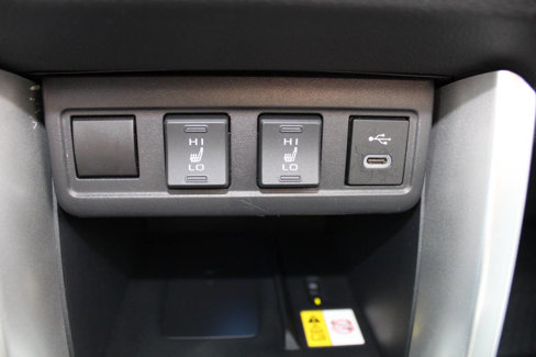 Used 2023 Toyota Corolla Cross XLE image 13