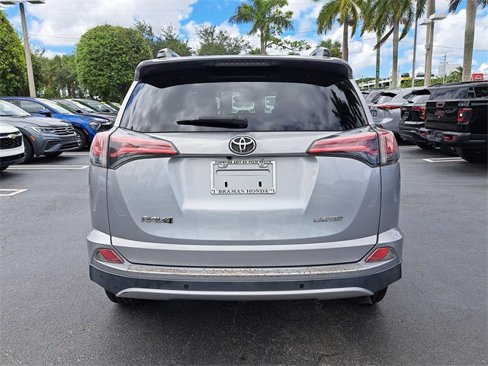 Used 2016 Toyota RAV4 Limited image 9