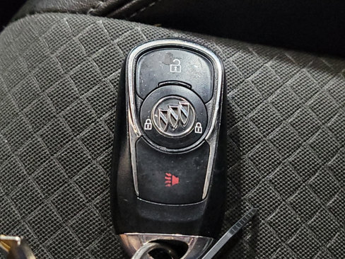 Used 2018 Buick Encore Preferred image 32