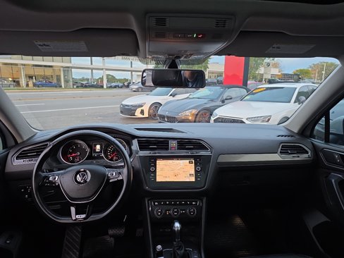 Used 2018 Volkswagen Tiguan SEL image 50