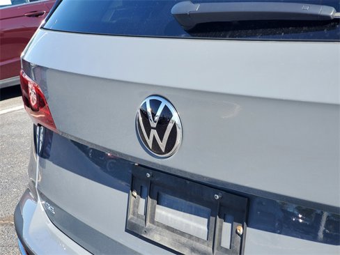 Used 2023 Volkswagen Taos SE image 29