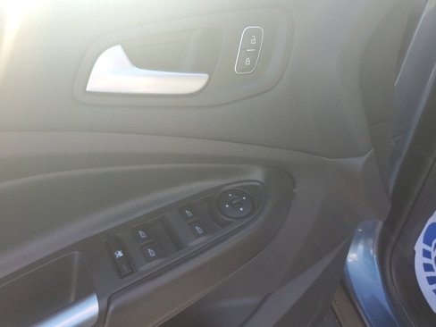 Used 2018 Ford Escape SE w/ SE Sync 3 Package image 15