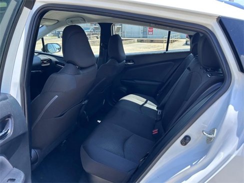 Used 2021 Toyota Prius L Eco image 7