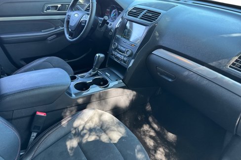 Used 2019 Ford Explorer XLT w/ Equipment Group 202A image 17