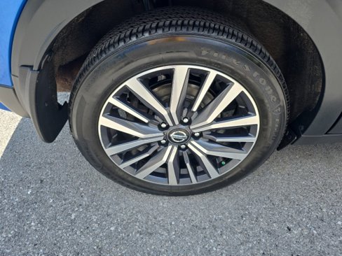 Used 2021 Nissan Kicks SR image 12