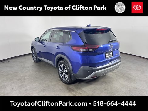 Used 2021 Nissan Rogue SV image 5