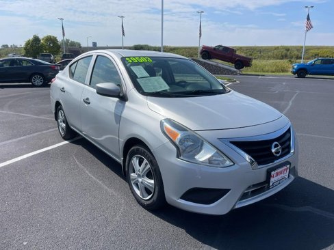 Used 2017 Nissan Versa S Plus image 2