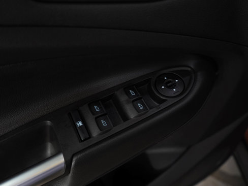 Used 2018 Ford Escape SE image 21