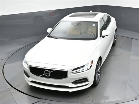 Used 2019 Volvo S90 T6 Momentum image 44