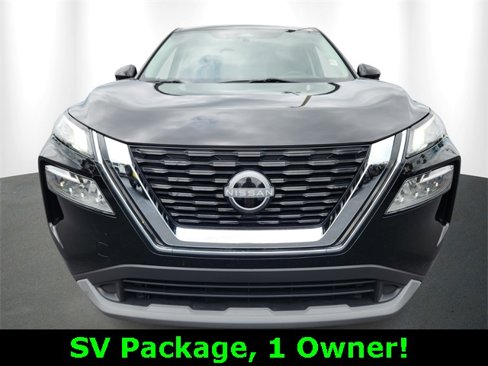Used 2022 Nissan Rogue SV image 2