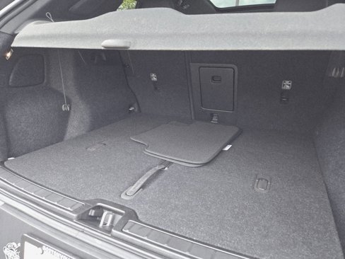Certified 2023 Volvo XC40 Recharge Ultimate image 14