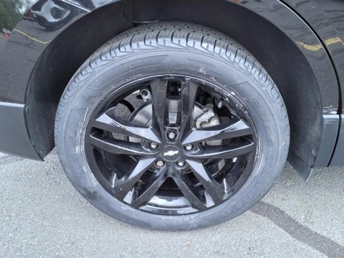 Used 2020 Chevrolet Equinox LT w/ Midnight Edition image 7