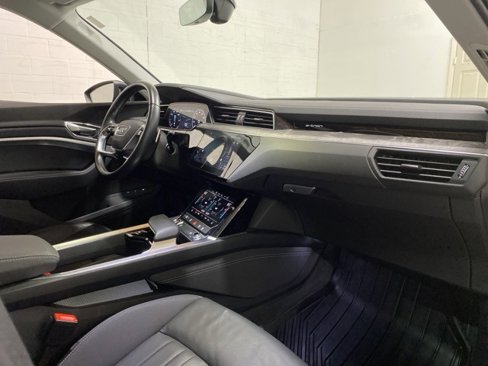 Used 2021 Audi e-tron Premium w/ Black Optic Package image 82
