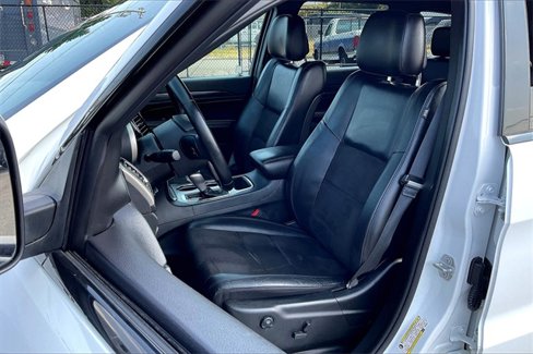 Used 2020 Jeep Grand Cherokee Altitude image 25