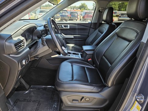 Used 2021 Ford Explorer XLT w/ Equipment Group 202A image 38