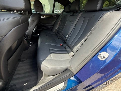 Used 2019 BMW 530i xDrive w/ Convenience Package image 12