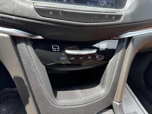 Certified 2022 Cadillac XT5 Premium Luxury image 13