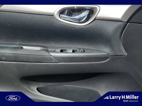 Used 2015 Nissan Sentra S image 13