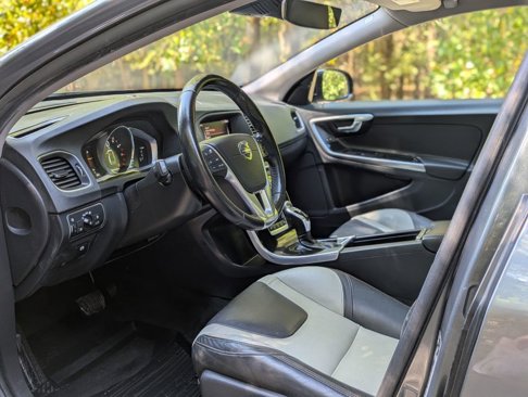 Used 2017 Volvo S60 T5 Cross Country Platinum image 14